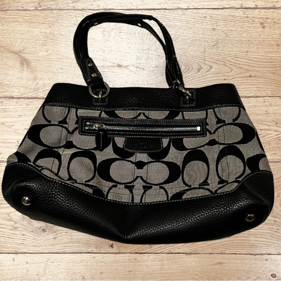 Classic COACH Shoulder Bag 13”x9”x4” Outside zip pocket Roomy. Black/deep tan. - Picture 13 of 13